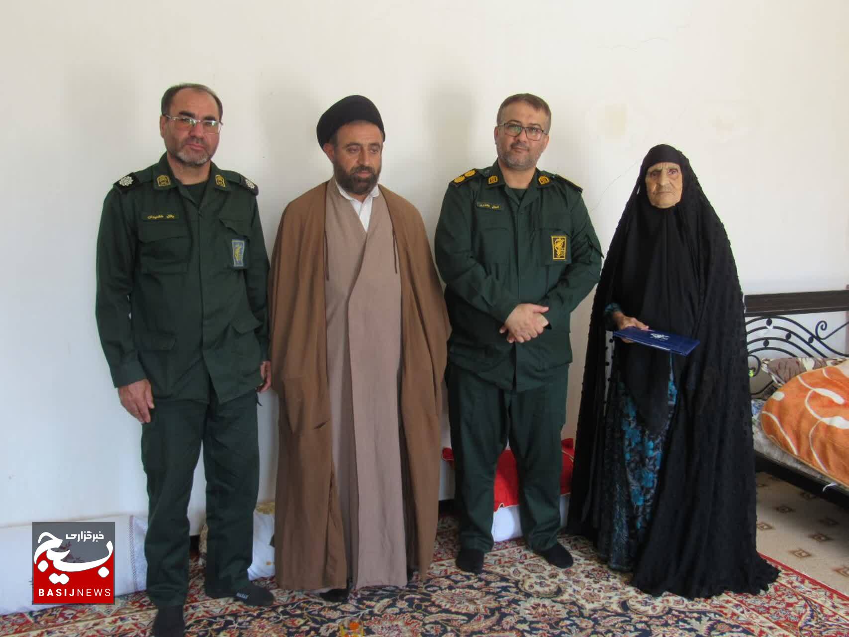 سرکشی از خانواده شهدای پاسدار شهرستان چرام