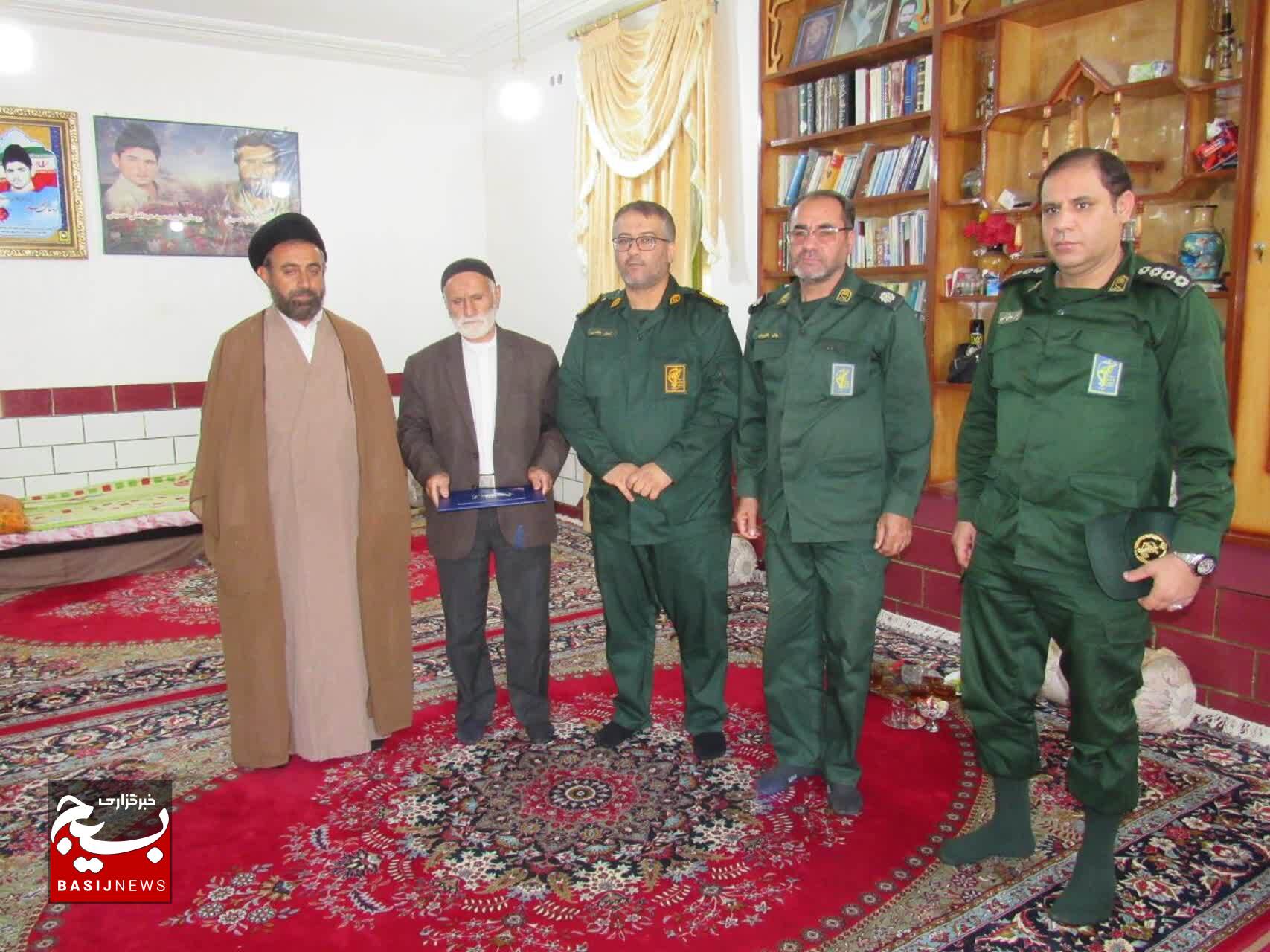 سرکشی از خانواده شهدای پاسدار شهرستان چرام