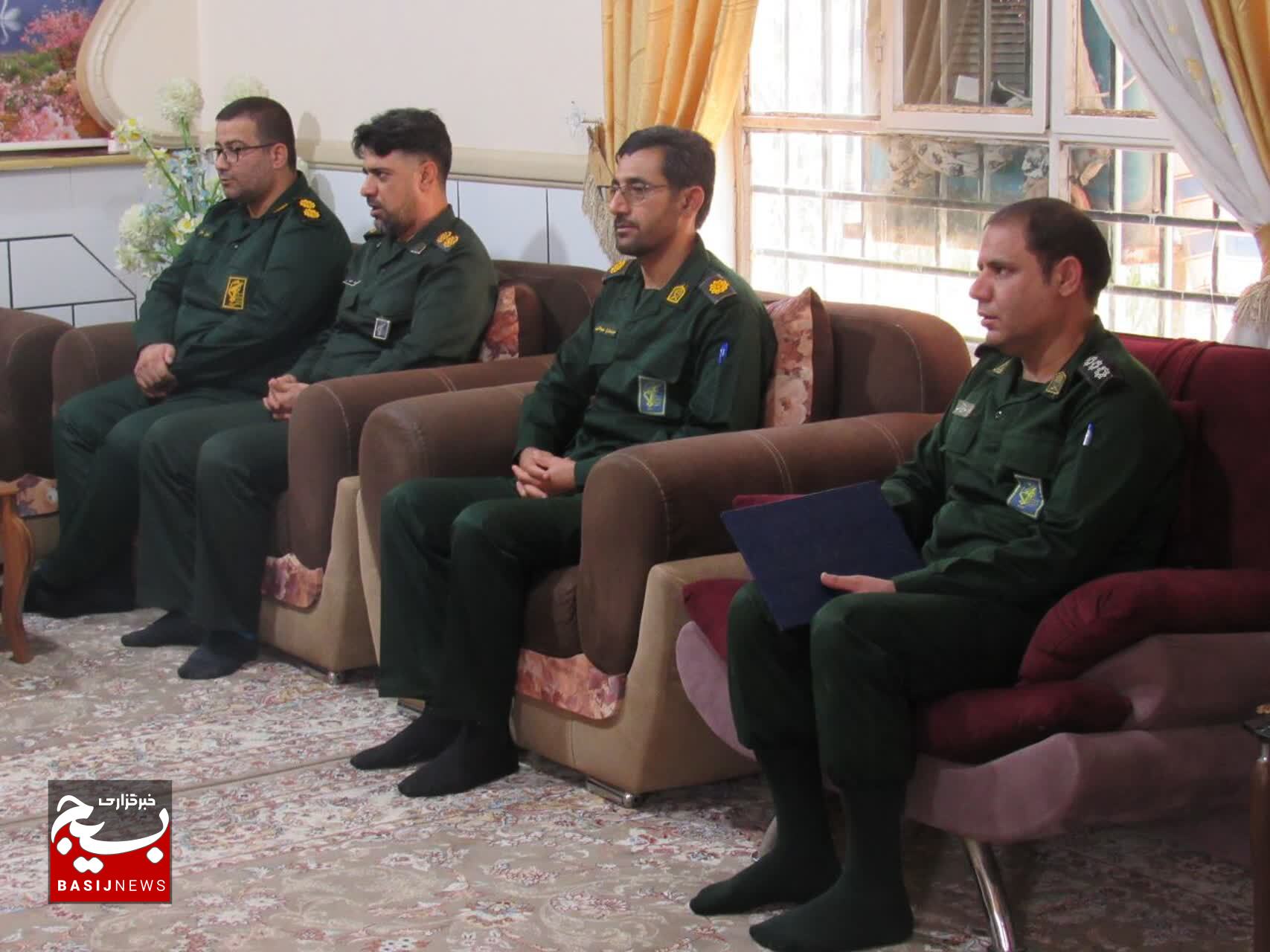 سرکشی از خانواده شهدای پاسدار شهرستان چرام