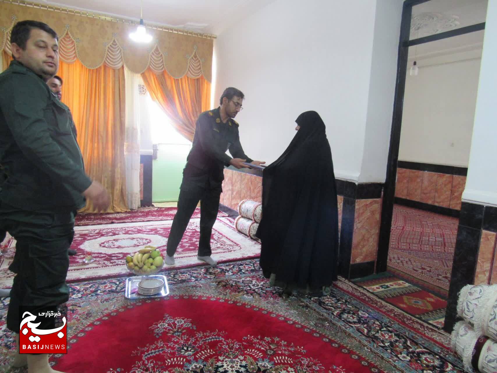 سرکشی از خانواده شهدای پاسدار شهرستان چرام