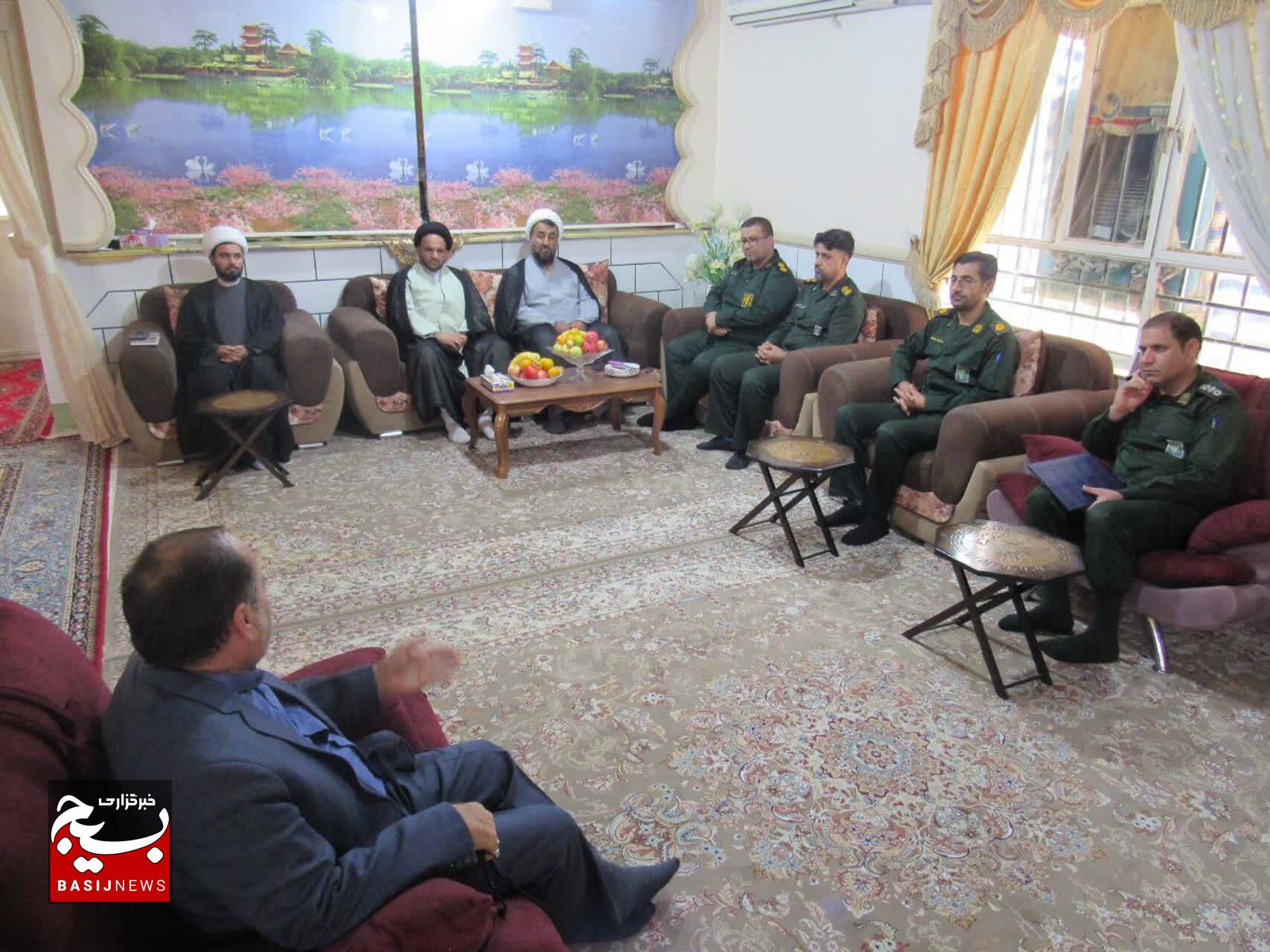 سرکشی از خانواده شهدای پاسدار شهرستان چرام