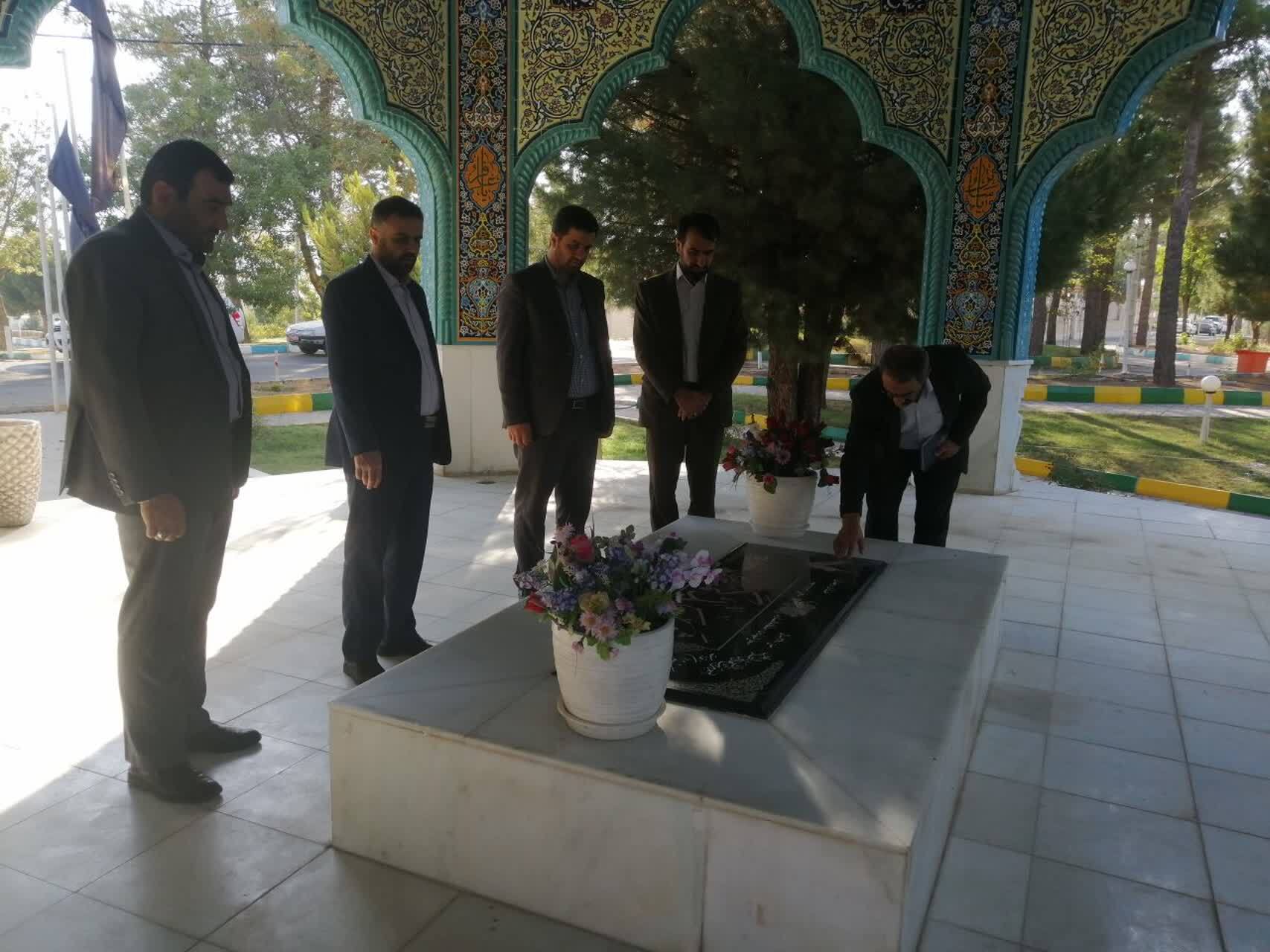 ۵۰ هزار استاد بسیجی در کشور آماده خدمت رسانی در زمینه‌های گوناگون هستند