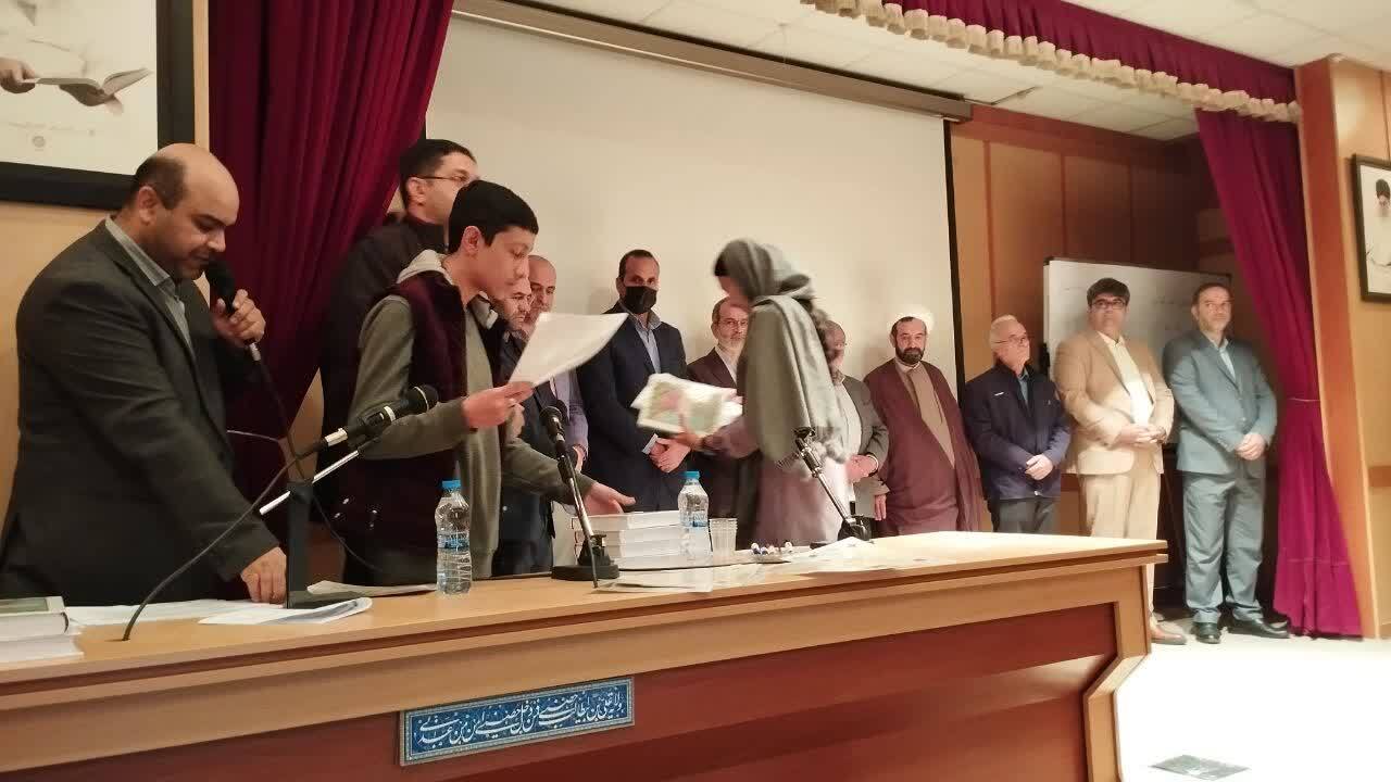 راه مقابله با تحریم‌ها اعتماد به جوانان انقلابی و متعهد است