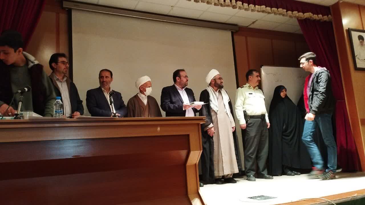 راه مقابله با تحریم‌ها اعتماد به جوانان انقلابی و متعهد است