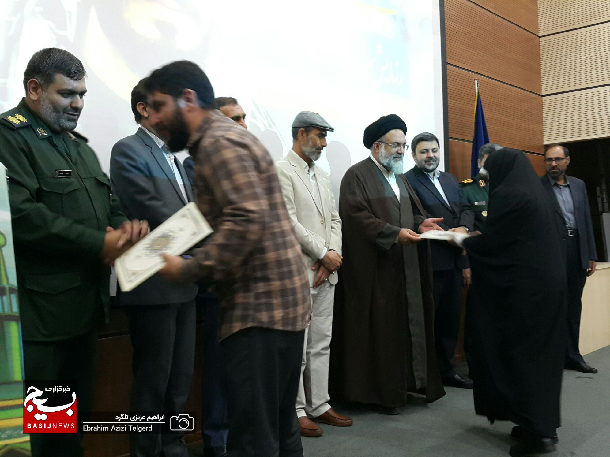 برگزیدگان فرهنگی هنری کهگیلویه و بویراحمد تجلیل شدند + (تصایر ) برگزیدگان فرهنگی هنری کهگیلویه و بویراحمد تجلیل شدند + (تصایر )