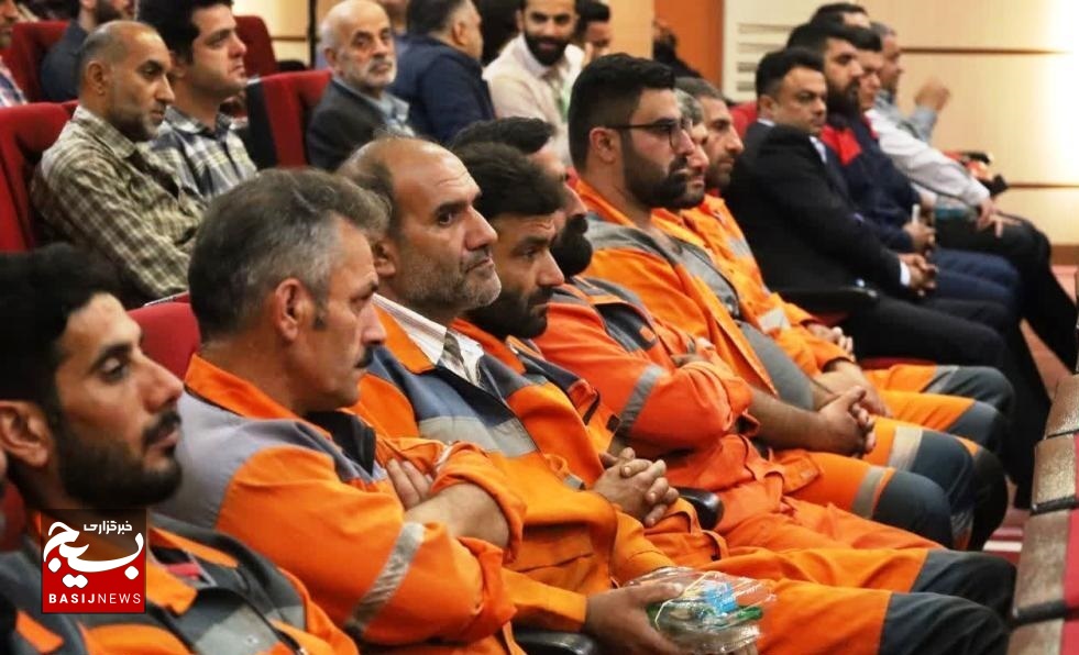 الگوگیری از دفاع مقدس موجب پیشرفت در حوزه اقتصادی میشود الگوگیری از دفاع مقدس موجب پیشرفت در حوزه اقتصادی میشود
