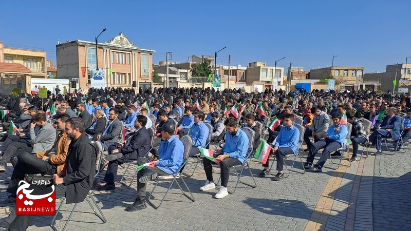 اجتماع عظیم جوانان نقش آفرین در گام دوم اانقلاب در اردبیل