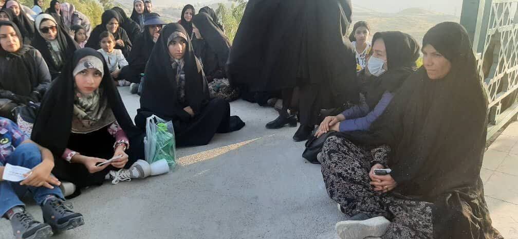 برگزاری همایش پیاده روی عمومی به مناسبت هفته دفاع مقدس در دهدشت