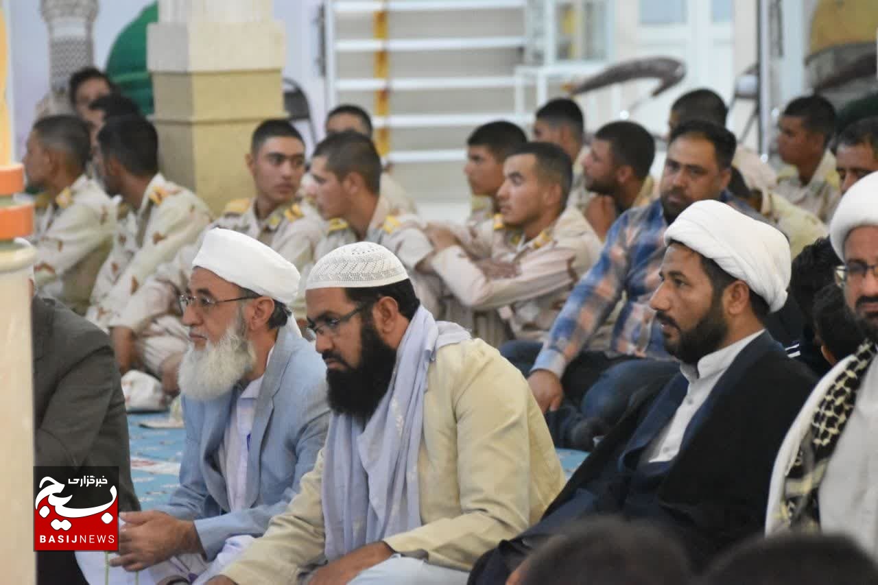 محفل انس با قرآن کریم به مناسبت هفته وحدت در تایباد برگزار شد+فیلم