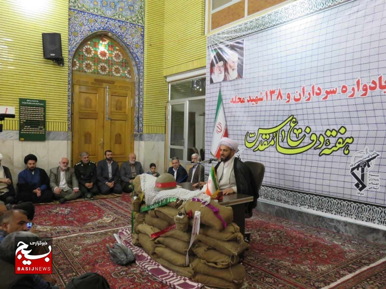 گلزار شهدای خوی در هفته دفاع مقدس عطرافشانی شد