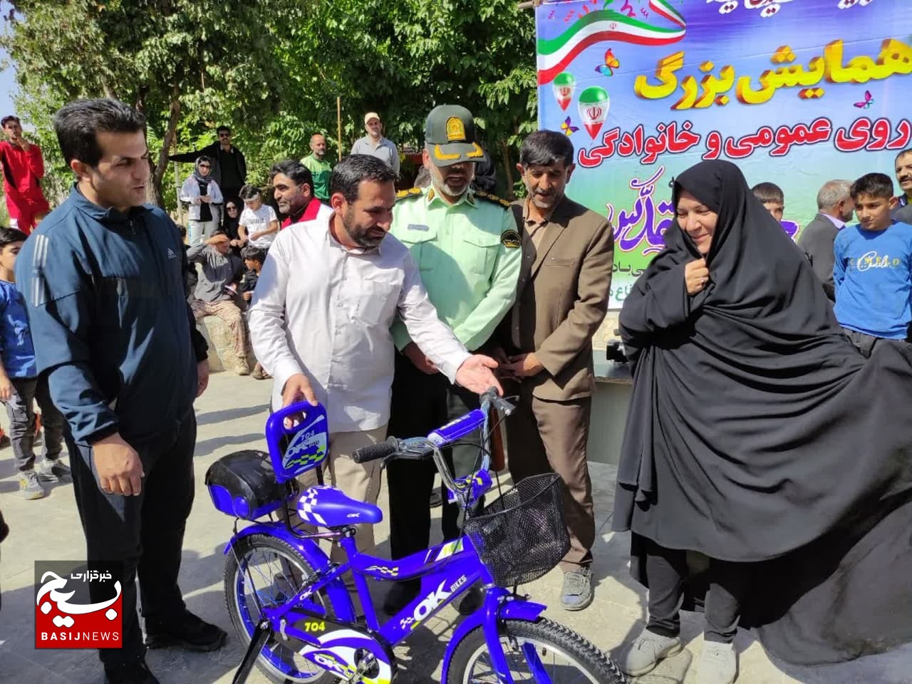 برگزاری همایش پیاده روی در فارسان بمناسبت هفته دفاع مقدس