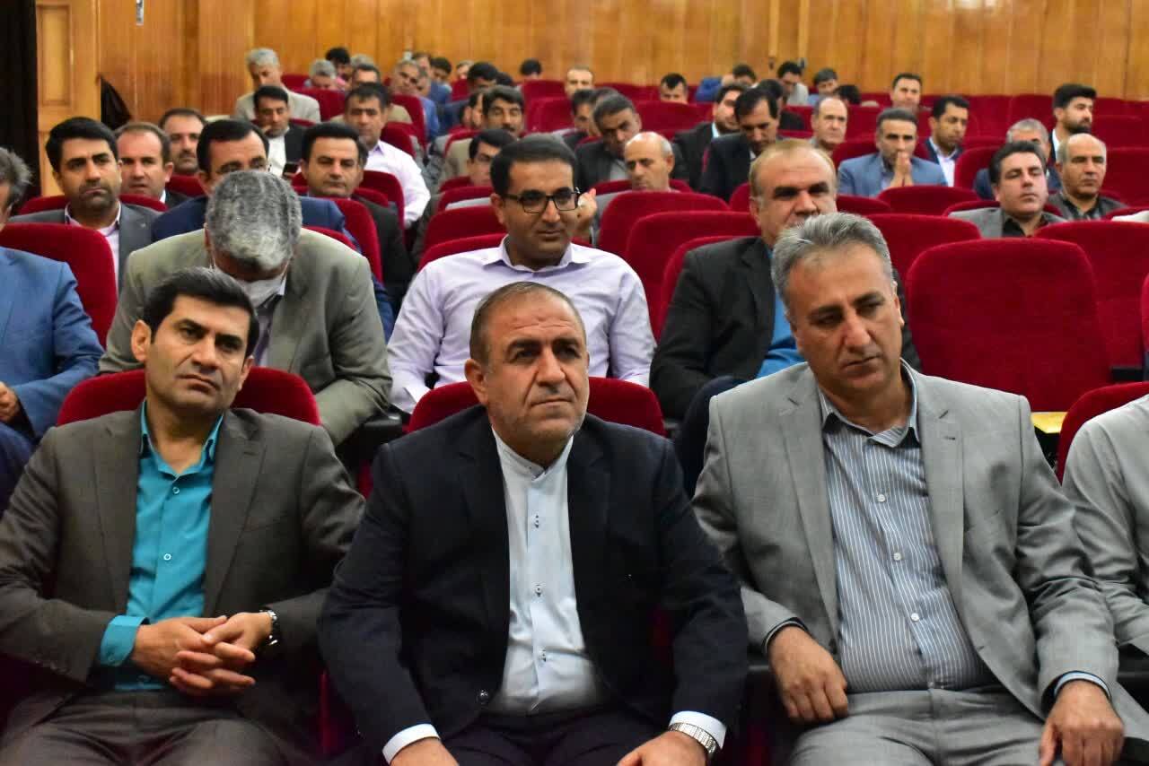 تقدیر مدیرکل آموزش وپرورش کهگیلویه وبویراحمداز خیر نیک اندیش سیف الله آزاده
