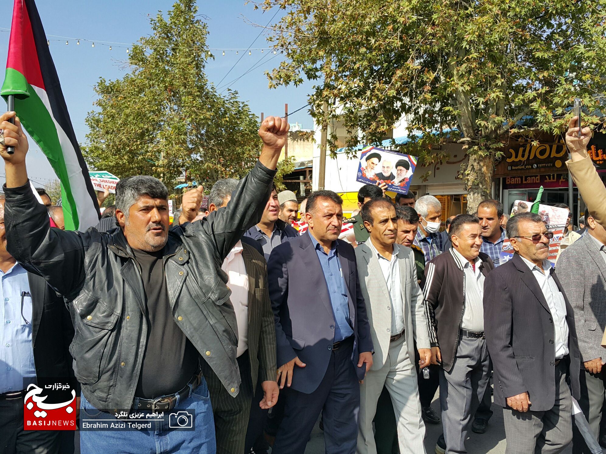 تصاویری باشکوه از راهپیمایی ۱۳ آبان‌ در یاسوج