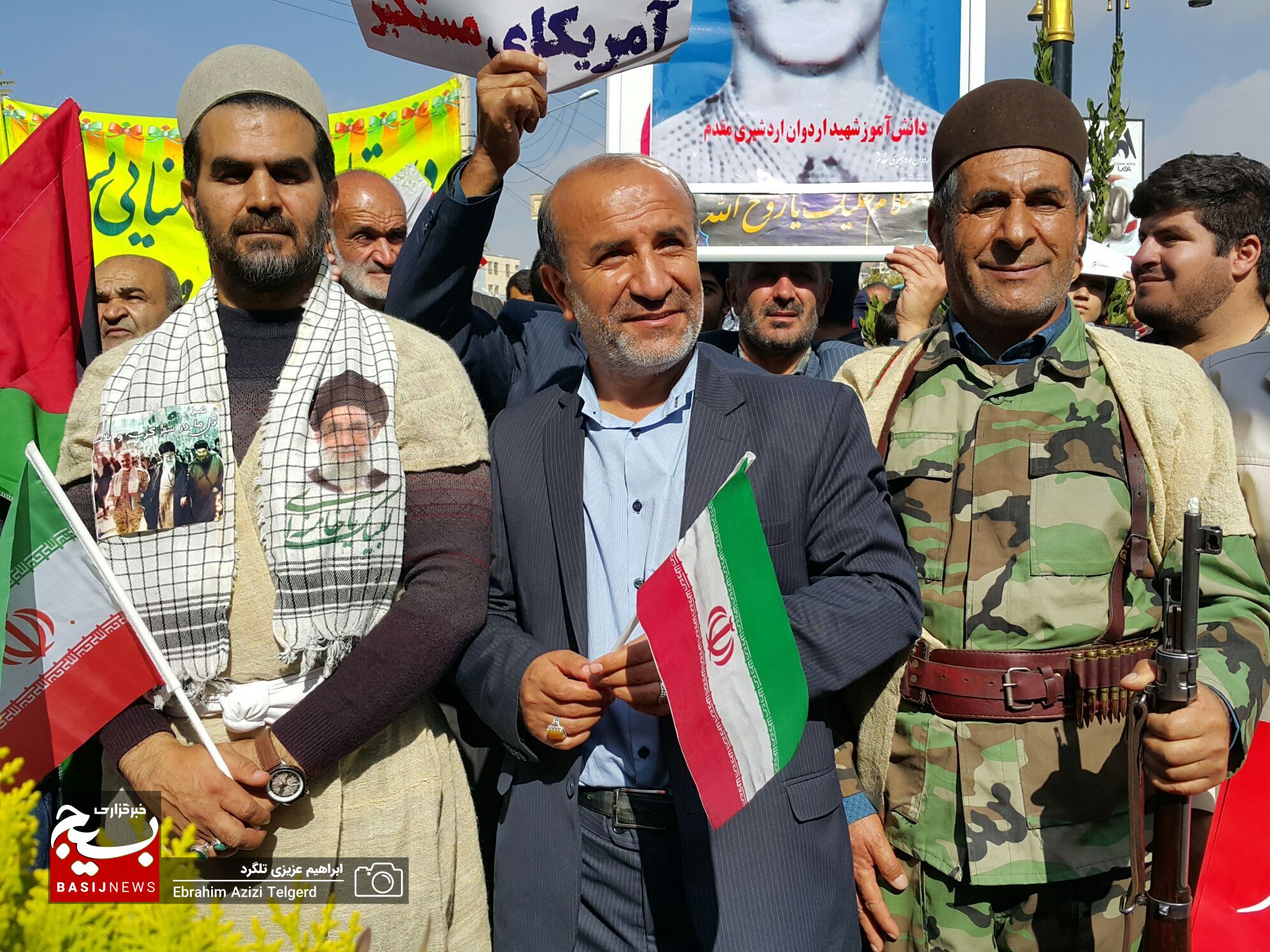 تصاویری باشکوه از راهپیمایی ۱۳ آبان‌ در یاسوج