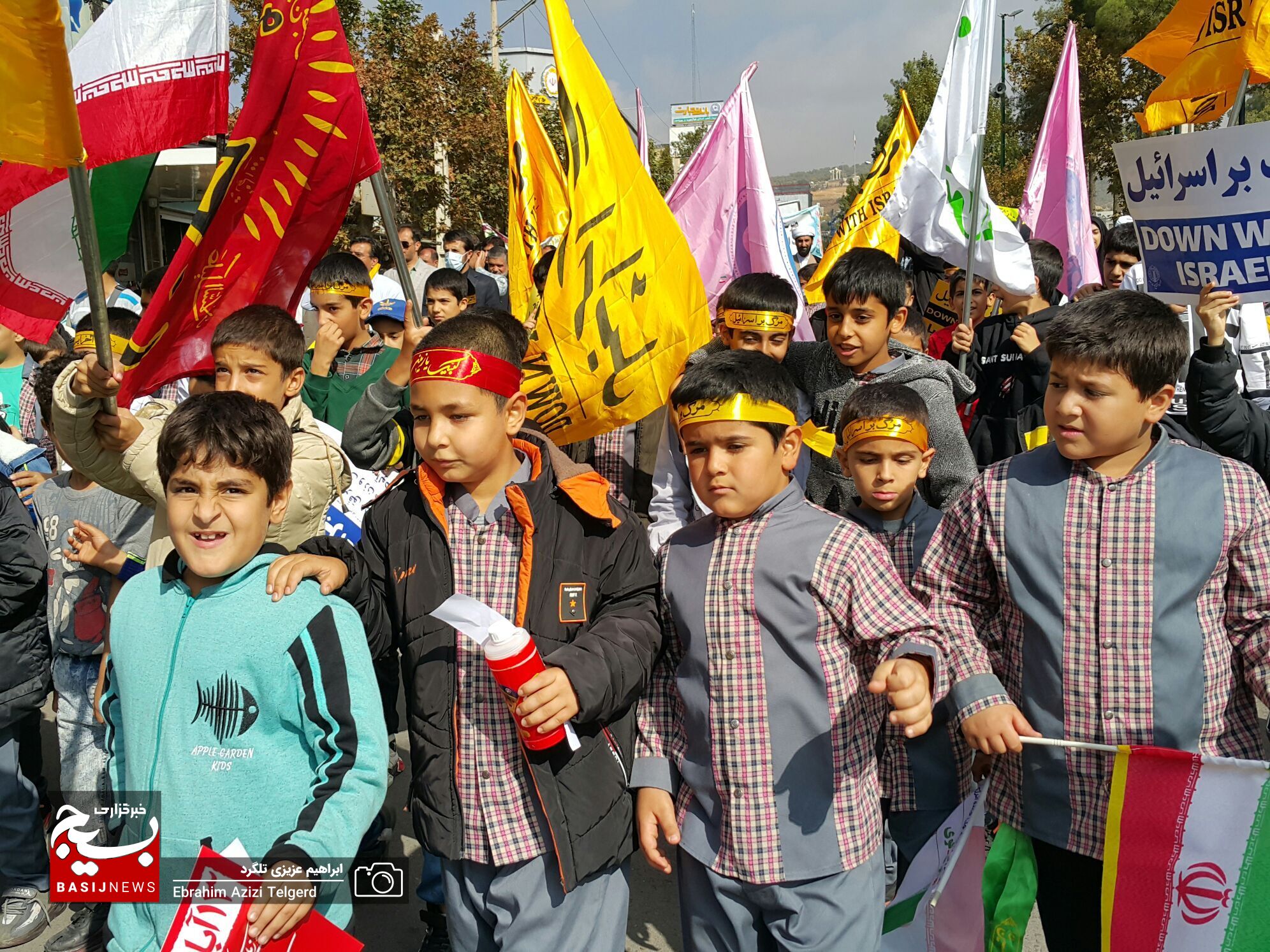 تصاویری باشکوه از راهپیمایی ۱۳ آبان‌ در یاسوج