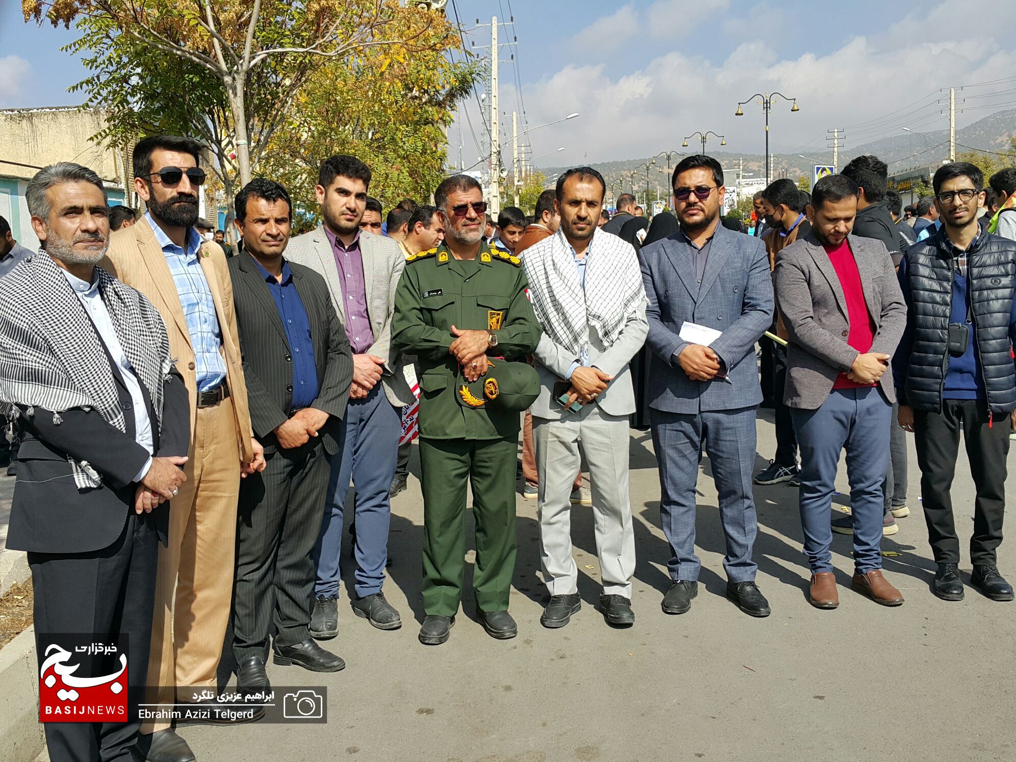 تصاویری باشکوه از راهپیمایی ۱۳ آبان‌ در یاسوج + (تصویر )