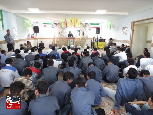 برگزاری یادواره شهدا در مدرسه امام صادق(ع) روستای پهلوانکشی برگزاری یادواره شهدا در مدرسه امام صادق(ع) روستای پهلوانکشی
