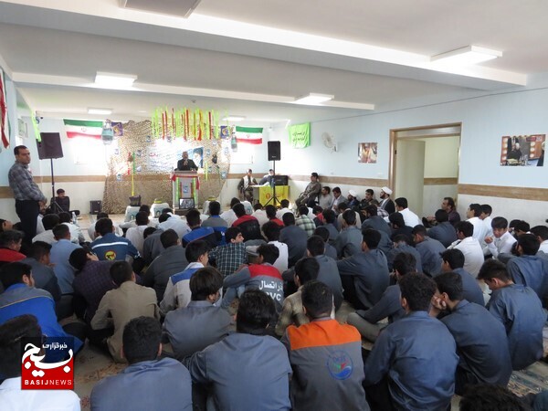 برگزاری یادواره شهدا در مدرسه امام صادق(ع) روستای پهلوانکشی برگزاری یادواره شهدا در مدرسه امام صادق(ع) روستای پهلوانکشی