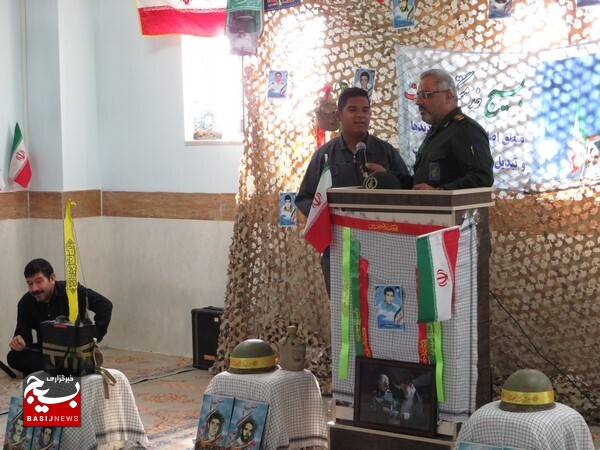برگزاری یادواره شهدا در مدرسه امام صادق(ع) روستای پهلوانکشی برگزاری یادواره شهدا در مدرسه امام صادق(ع) روستای پهلوانکشی