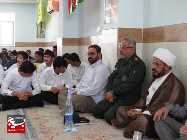 برگزاری یادواره شهدا در مدرسه امام صادق(ع) روستای پهلوانکشی برگزاری یادواره شهدا در مدرسه امام صادق(ع) روستای پهلوانکشی