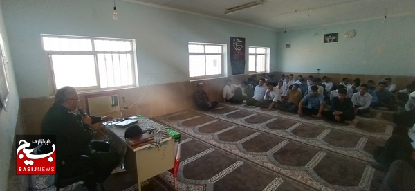 برگزاری نشست جهاد تبیین در مدرسه امام حسین(ع) روستای جائینک برگزاری نشست جهاد تبیین در مدرسه امام حسین(ع) روستای جائینک