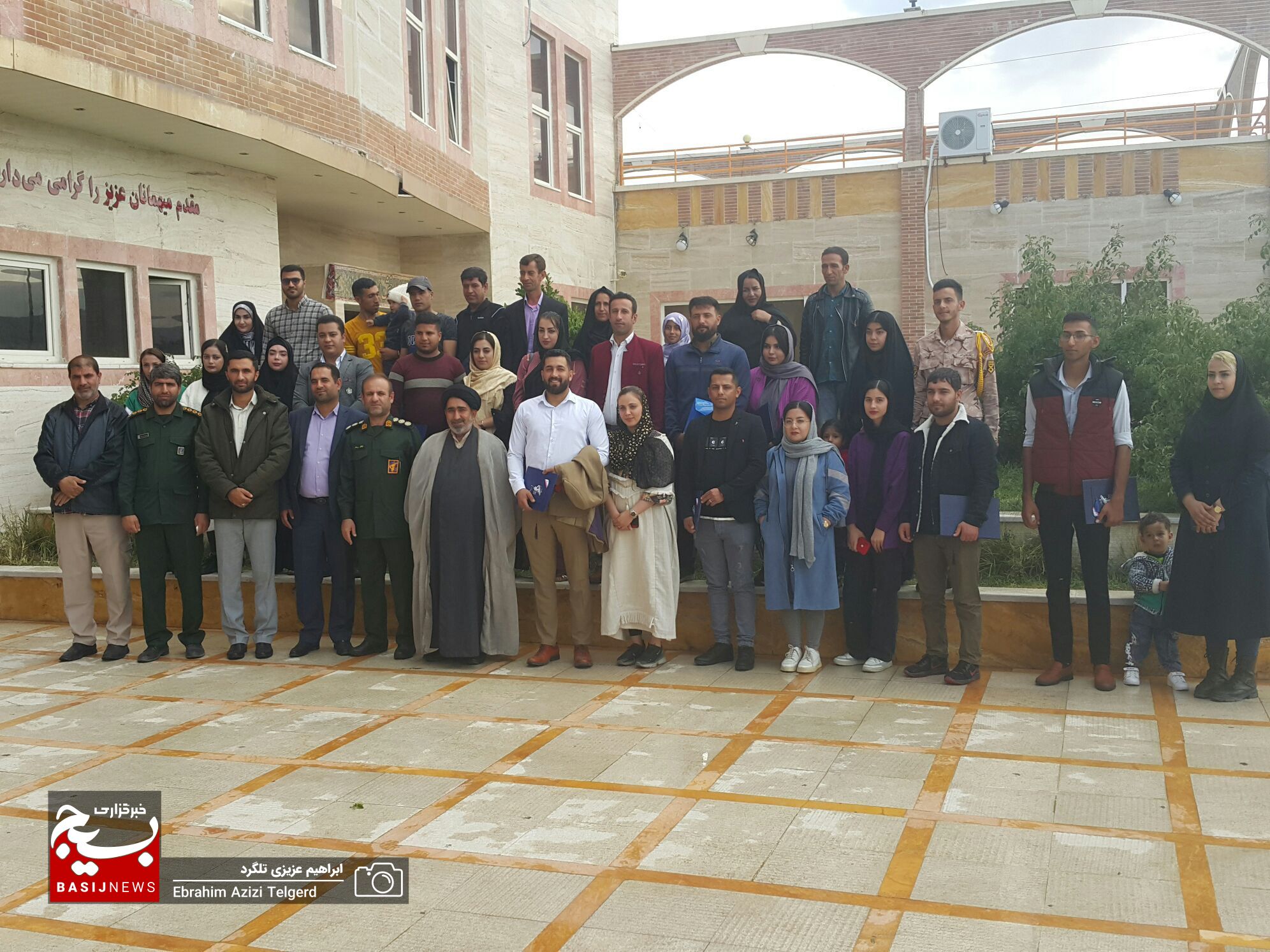تجلیل از سربازان متاهل تیپ ۴۸ فتح کهگیلویه و بویراحمد + (تصاویر)