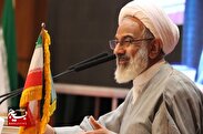 منطق ما در مبارزه با استکبار باید منطق قرآنی باشد