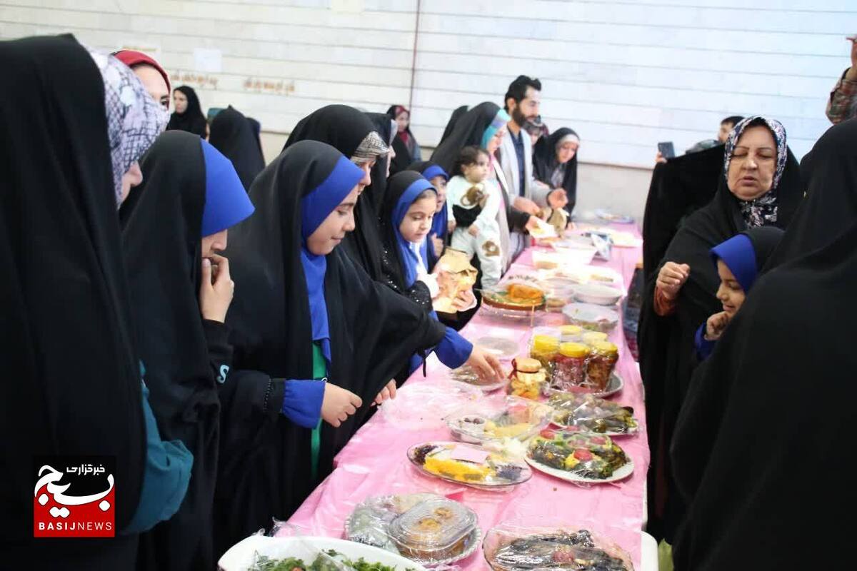  جشنواره غذای سالم در شهر شریف آباد برگزار شد