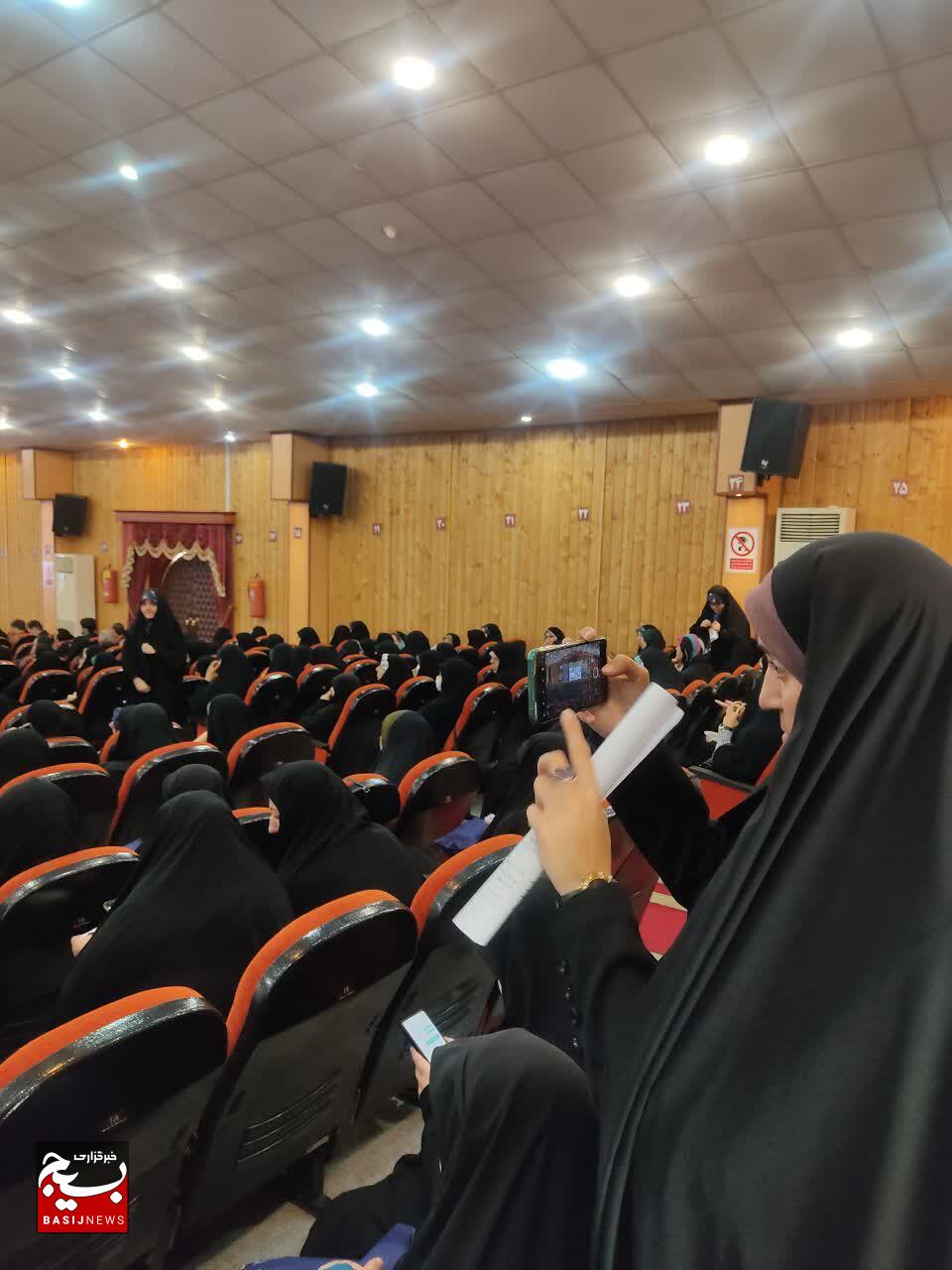 آیین اختتامیه دومین جشنواره ملی رسانه‌ای بانوان «حریم رسالت»