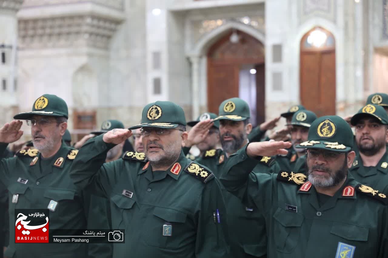 ما نباید وصیت امام بزرگوار و شهدا را فراموش کنیم