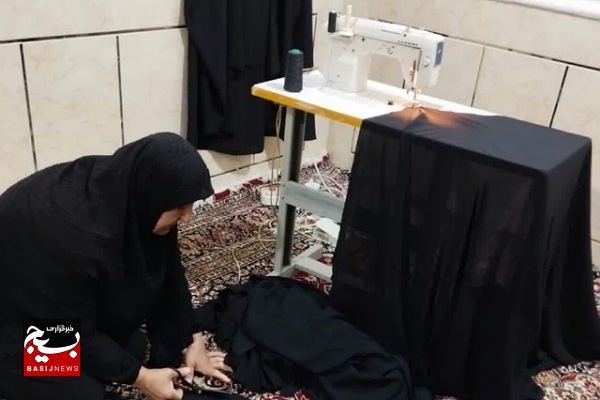 دوخت ۲۵ قواره چادر  توسط بسیجیان خواهر بندر ریگ