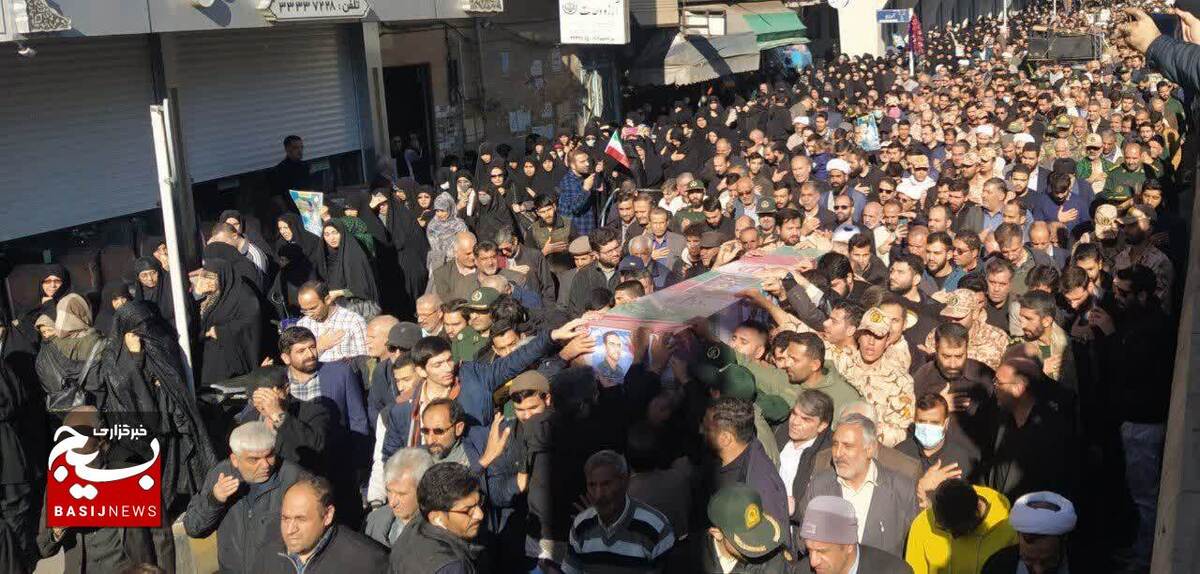پیکر شهید مدافع حرم الیاس چگینی بر دستان مردم ولایی قزوین تشییع شد+تصاویر
