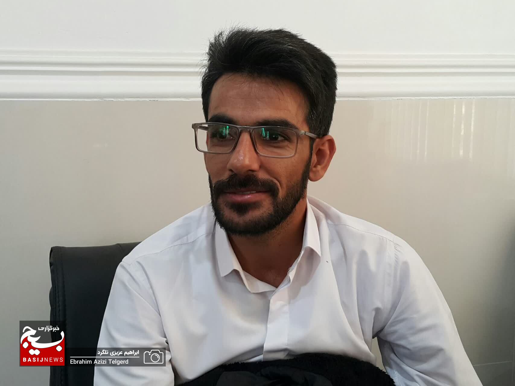 برگزیدگان جشنواره های شعر و ادبیات داستانی بسیج در یاسوج تجلیل شدند