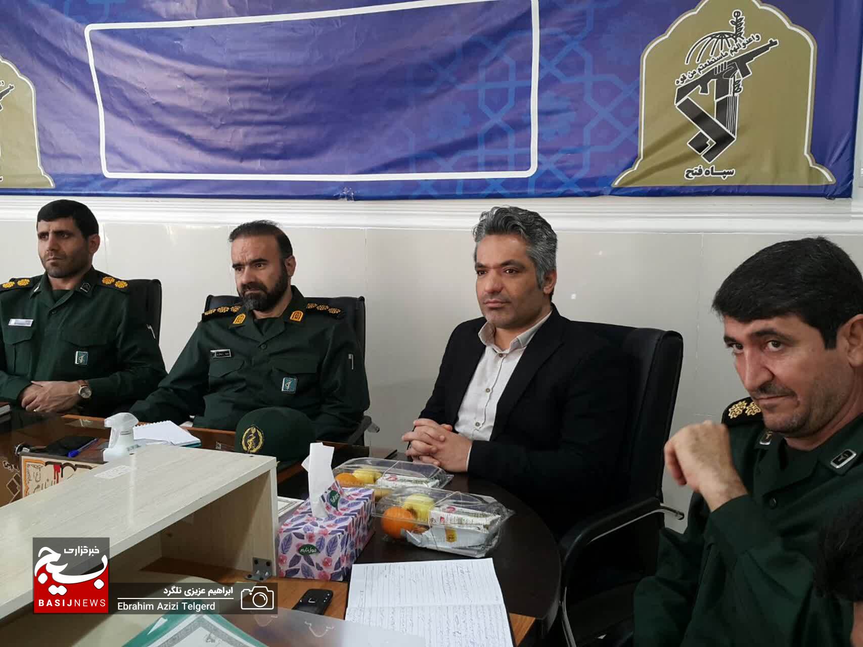 برگزیدگان جشنواره های شعر و ادبیات داستانی بسیج در یاسوج تجلیل شدند