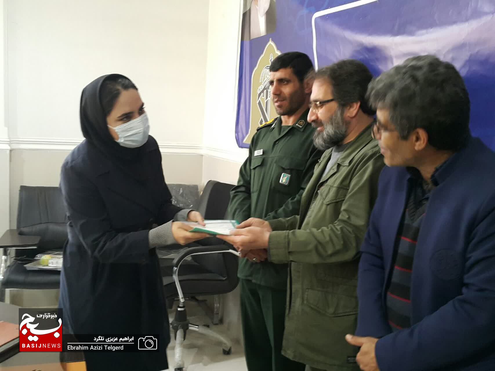 برگزیدگان جشنواره های شعر و ادبیات داستانی بسیج در یاسوج تجلیل شدند