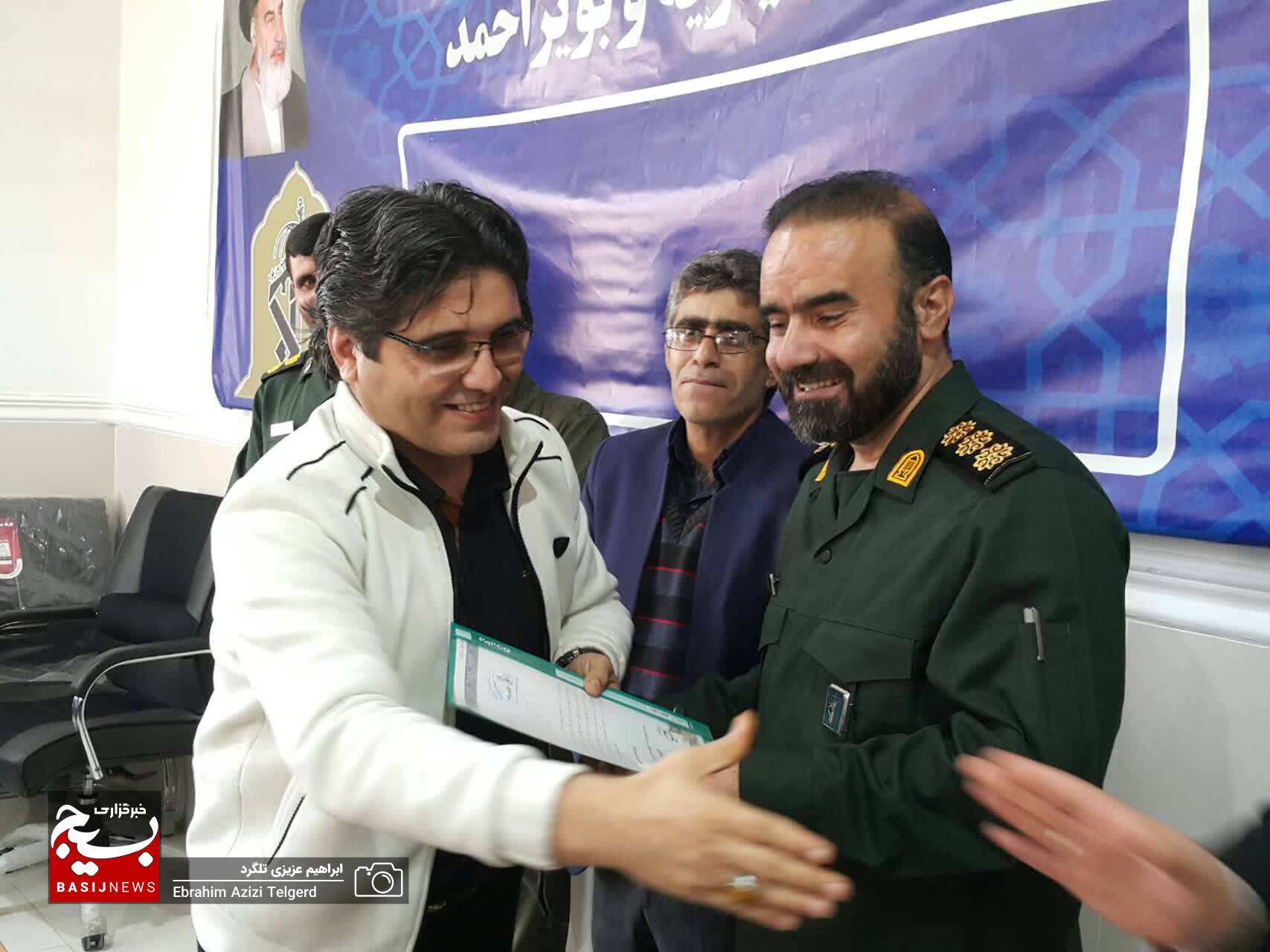 برگزیدگان جشنواره های شعر و ادبیات داستانی بسیج در یاسوج تجلیل شدند