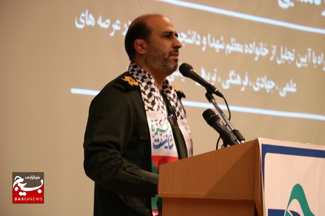 بسیج بزرگترین دست آورد انقلاب اسلامی است/ بسیج یکی از الطاف خدا به مردم ایران اسلامی است
