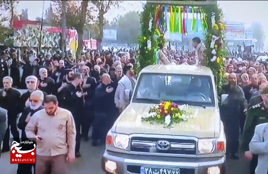 پیکر شهید مدافع امنیت و ۶ شهید گمنام در رشت تشییع شد پیکر شهید مدافع امنیت و ۶ شهید گمنام در رشت تشییع شد