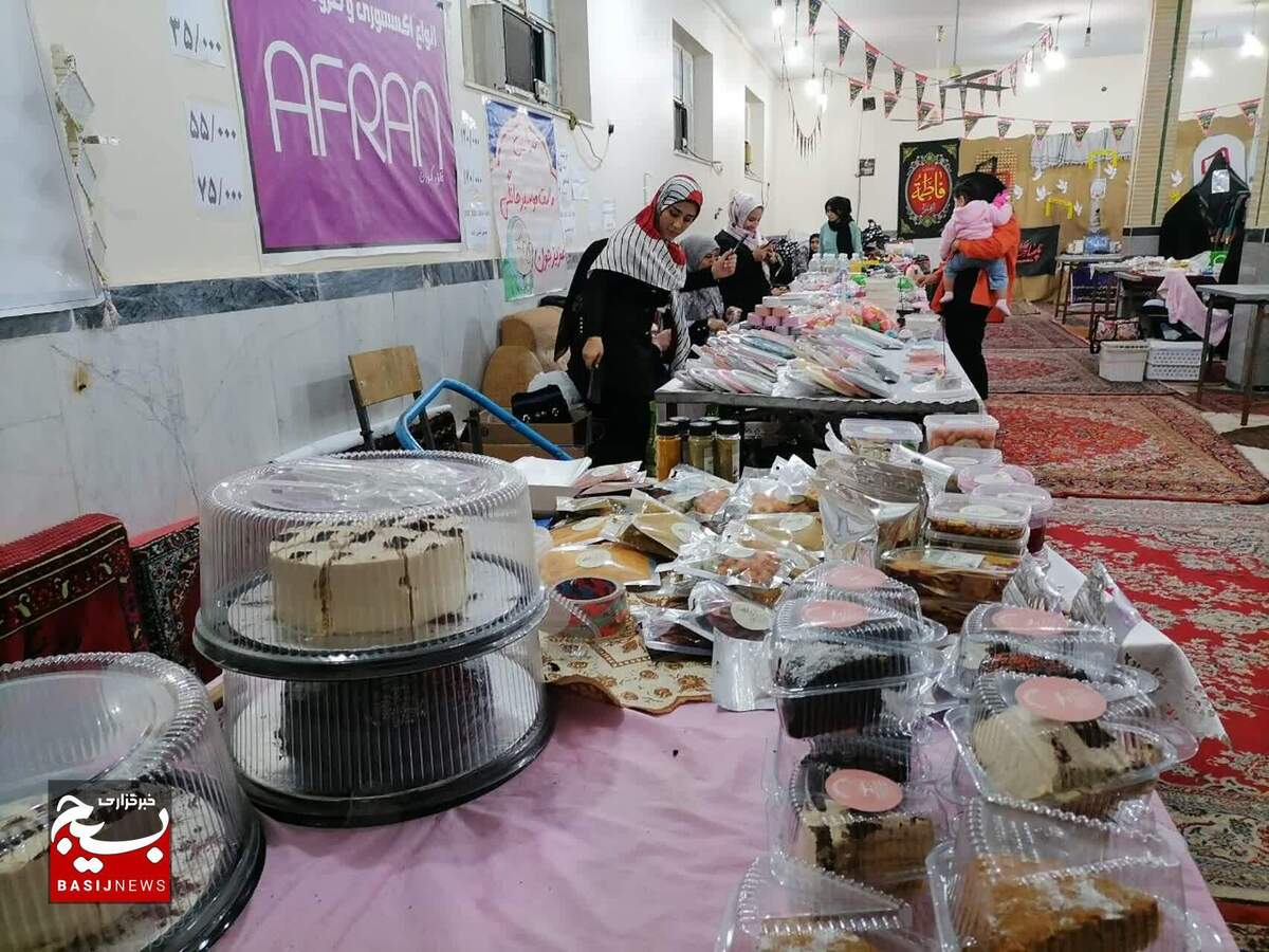 نمایشگاه مشاغل خانگی خواهران بسیجی در شرق اهواز