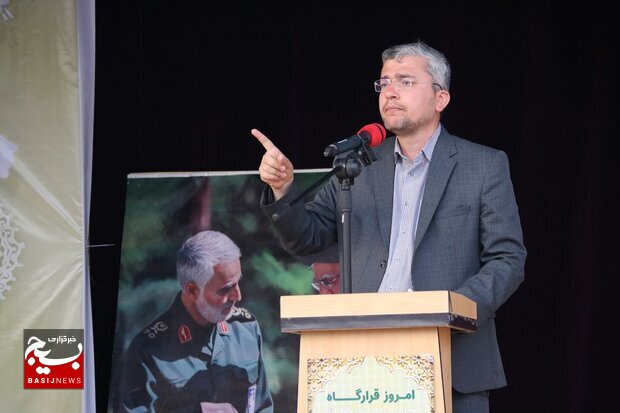 فعالان فرهنگی و هنری دشتستان حمایت شوند