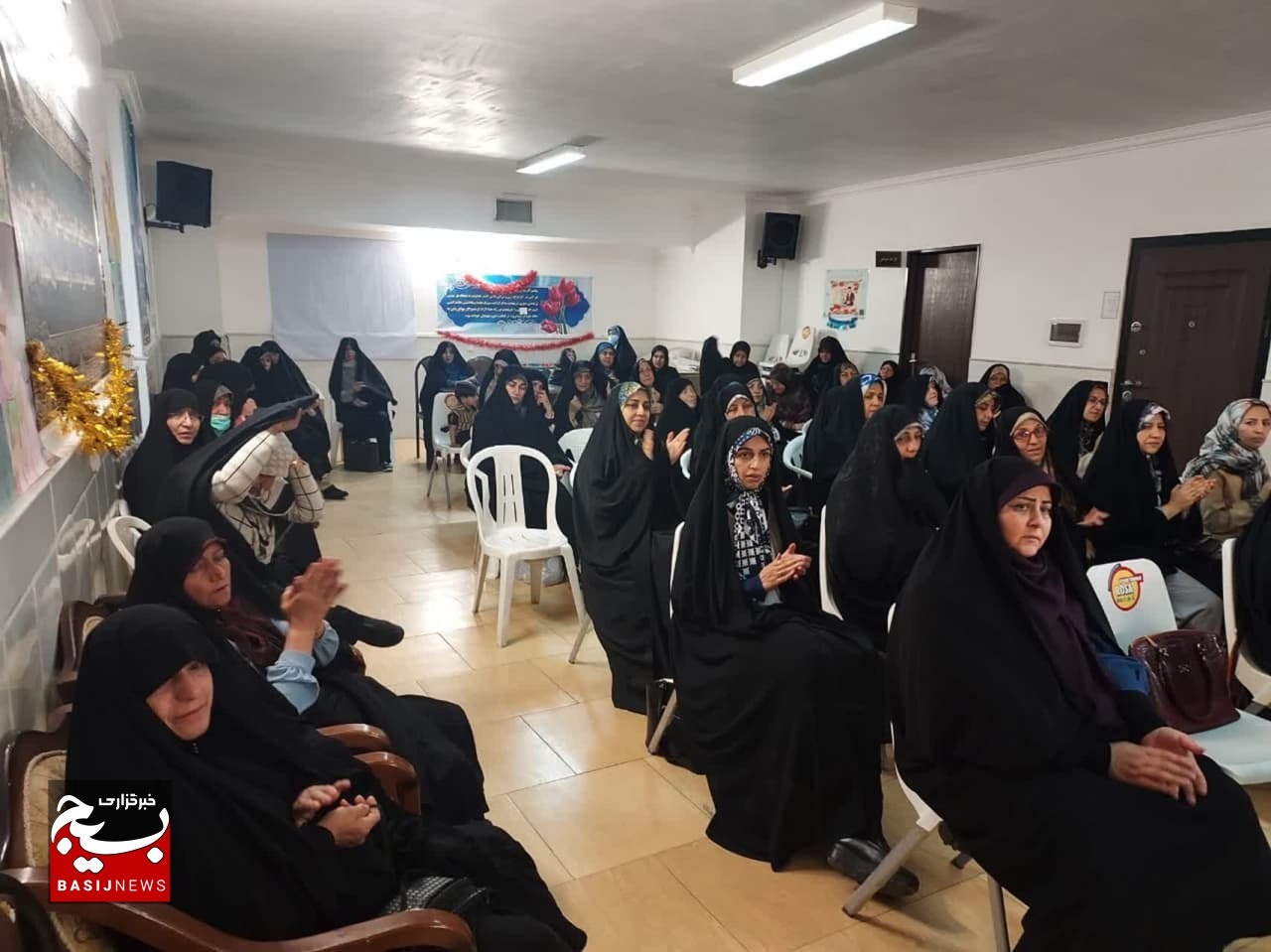 مرکز رویش؛ ۱۲۰ زوج را به خانه بخت فرستاد مرکز رویش؛ ۱۲۰ زوج را به خانه بخت فرستاد
