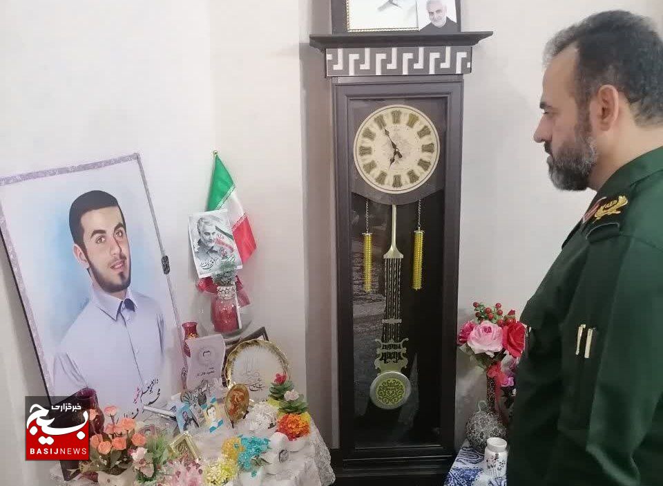 دیدار فرمانده سپاه قدس گیلان با خانواده شهیدان یوسف زاده و فالیزکار در رشت دیدار فرمانده سپاه قدس گیلان با خانواده شهیدان یوسف زاده و فالیزکار در رشت