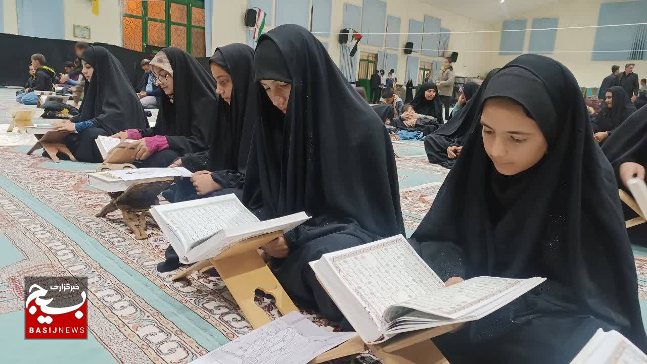 محفل انس با قرآن کریم در شهرستان مارگون +( تصاویر )