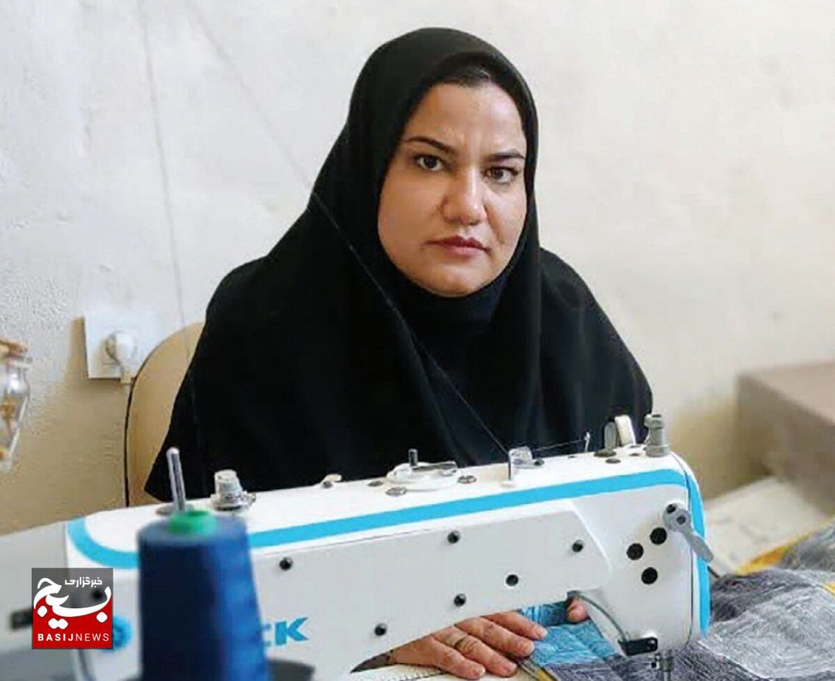 کرونا هم حریف روحیه جهادی هنرمند خیاطی شهرستان سیروان نشد