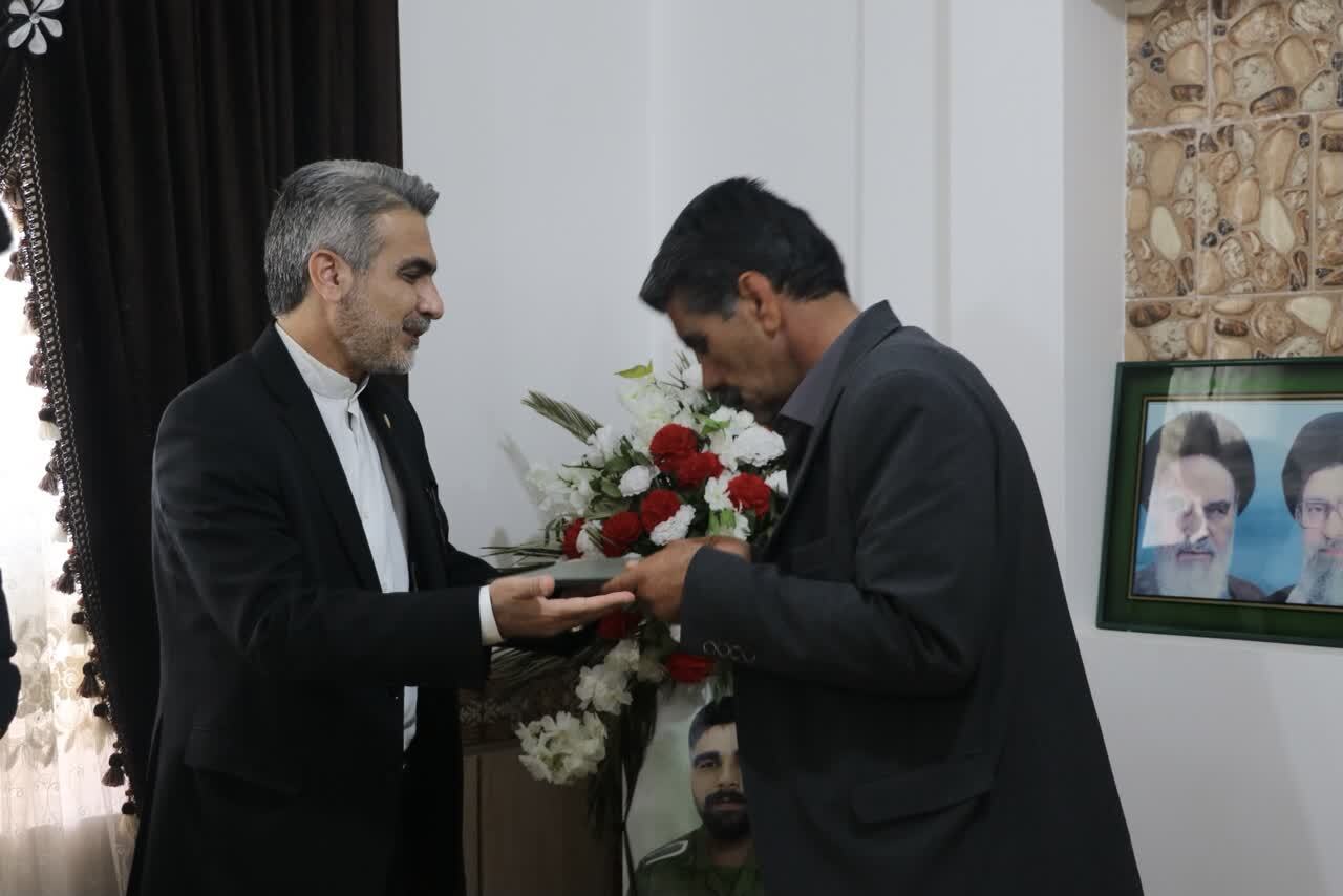 دیدار نوروزی با خانواده شهید مدافع امنیت هادی راستگو گنجه