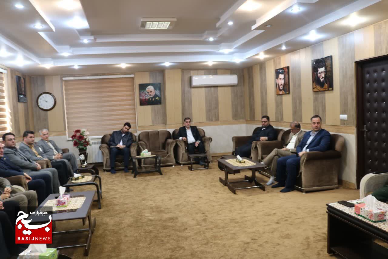 دیدار نوروزی شهردار و اعضای شورای شهر رشت با فرمانده سپاه قدس گیلان