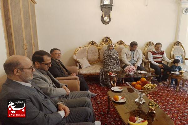نسل فعلی الگوهای با ارزشی در جوانمردی، ایثار و گذشت دارند
