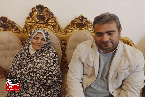 نسل فعلی الگوهای با ارزشی در جوانمردی، ایثار و گذشت دارند