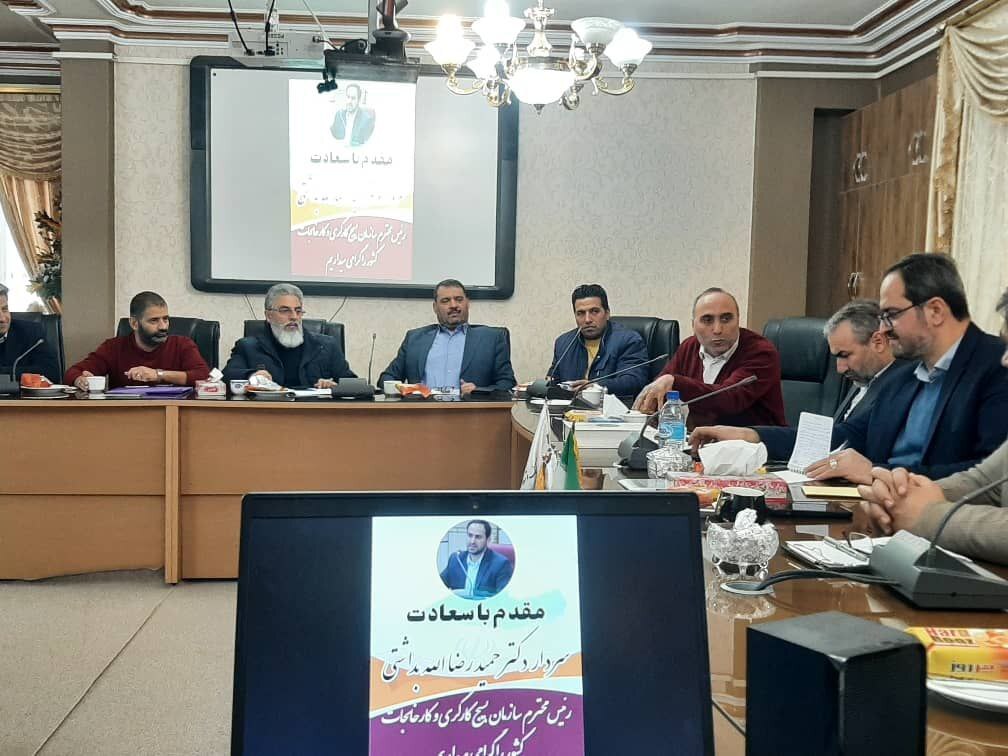 بسیج کارگران و کارخانجات تمام قد در خدمت دولت چهاردهم است