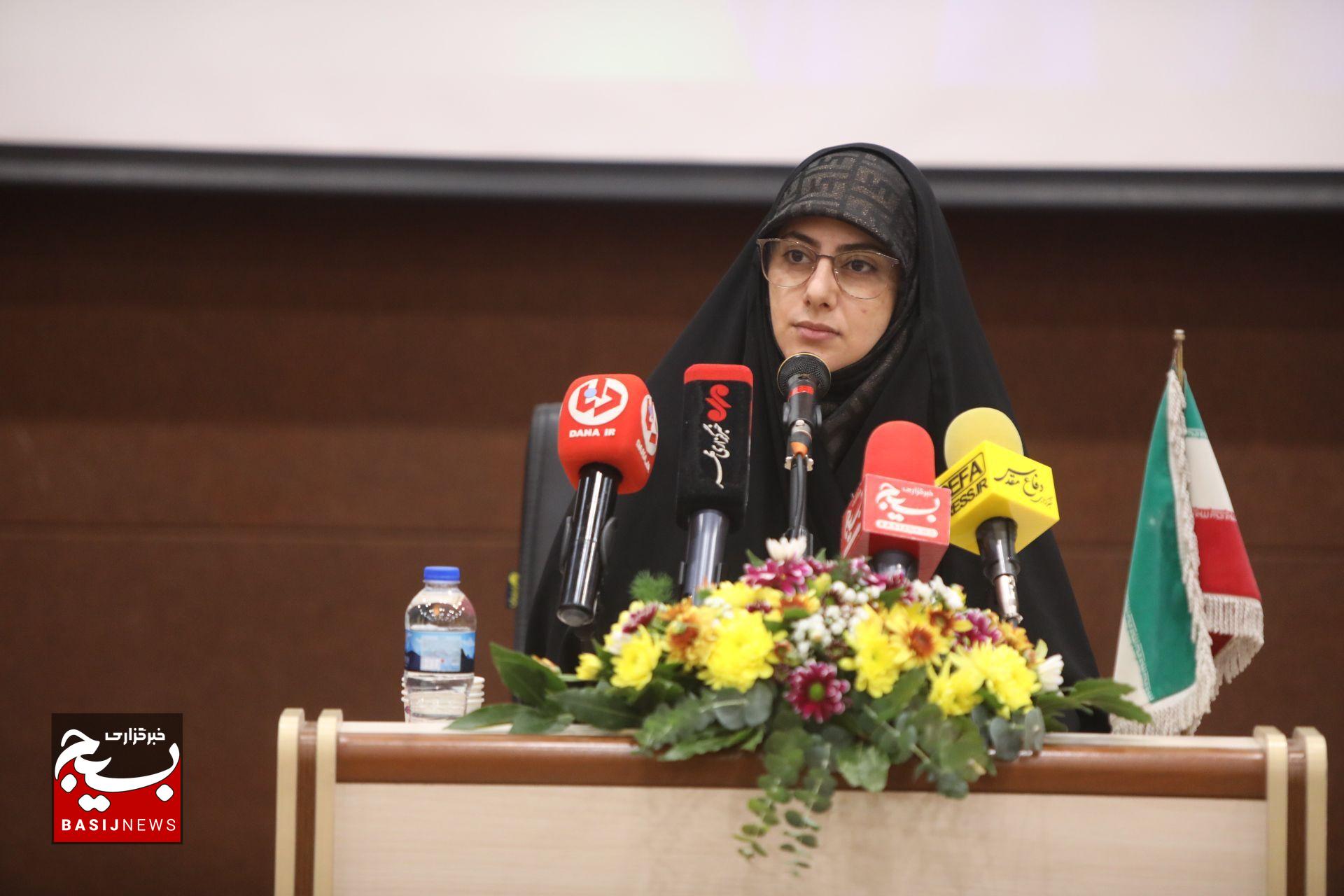 رهبر معظم انقلاب اسلامی، تحولات منطقه را بر اساس فلسفه تاریخ و نقش ارادهها تفسیر میکنند رهبر معظم انقلاب اسلامی، تحولات منطقه را بر اساس فلسفه تاریخ و نقش ارادهها تفسیر میکنند